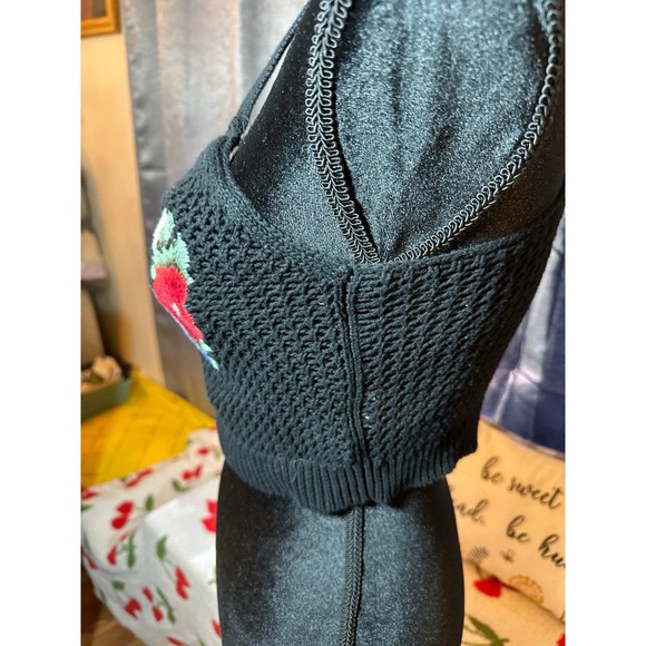 American Eagle Knitted Crop Top  Black Embroidered Flowers Y2K Festival Summer - Picture 2 of 7